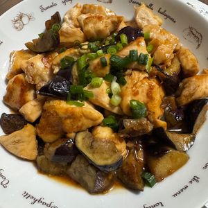 ルーキーシェフ🧑‍🍳の作ってみた!投稿(鶏肉となすの甘酢炒め【#簡単#作り置き#黄金比率】)