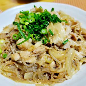ヴェルの作ってみた!投稿(旨味たっぷり！【豚こまと舞茸のすき焼き風炒め】ボリューム満点)