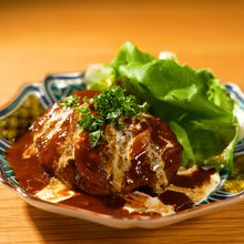 肉汁溢れる！幸せ煮込みハンバーグ