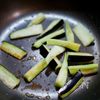 ご飯がすすむ!キャベツ・ピーマン・なすの旨ウマ炒めの工程2