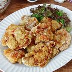 揚げたて最高！鶏もも肉の白だしカレー唐揚げ