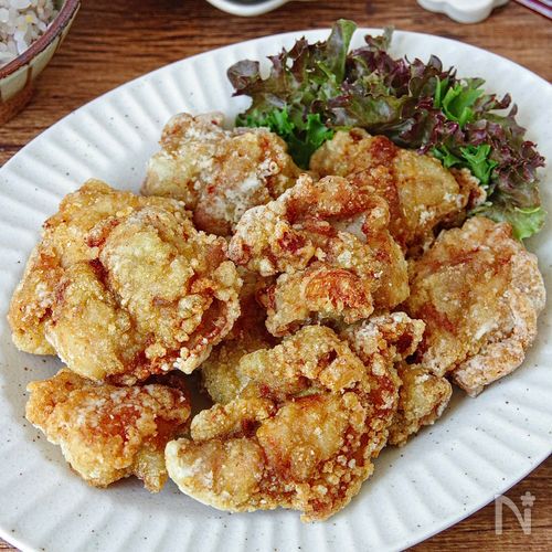 揚げたて最高！鶏もも肉の白だしカレー唐揚げ