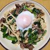 ナムディの作ってみた!投稿(【牛にら玉焼うどん】調味料ひとつで簡単♪豪快に作って胃袋満足)