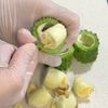 やみつき!コンソメゴーヤの工程1