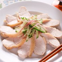 作業時間は1分♪オーブンで失敗なし！鶏むね肉の塩麹ハム風