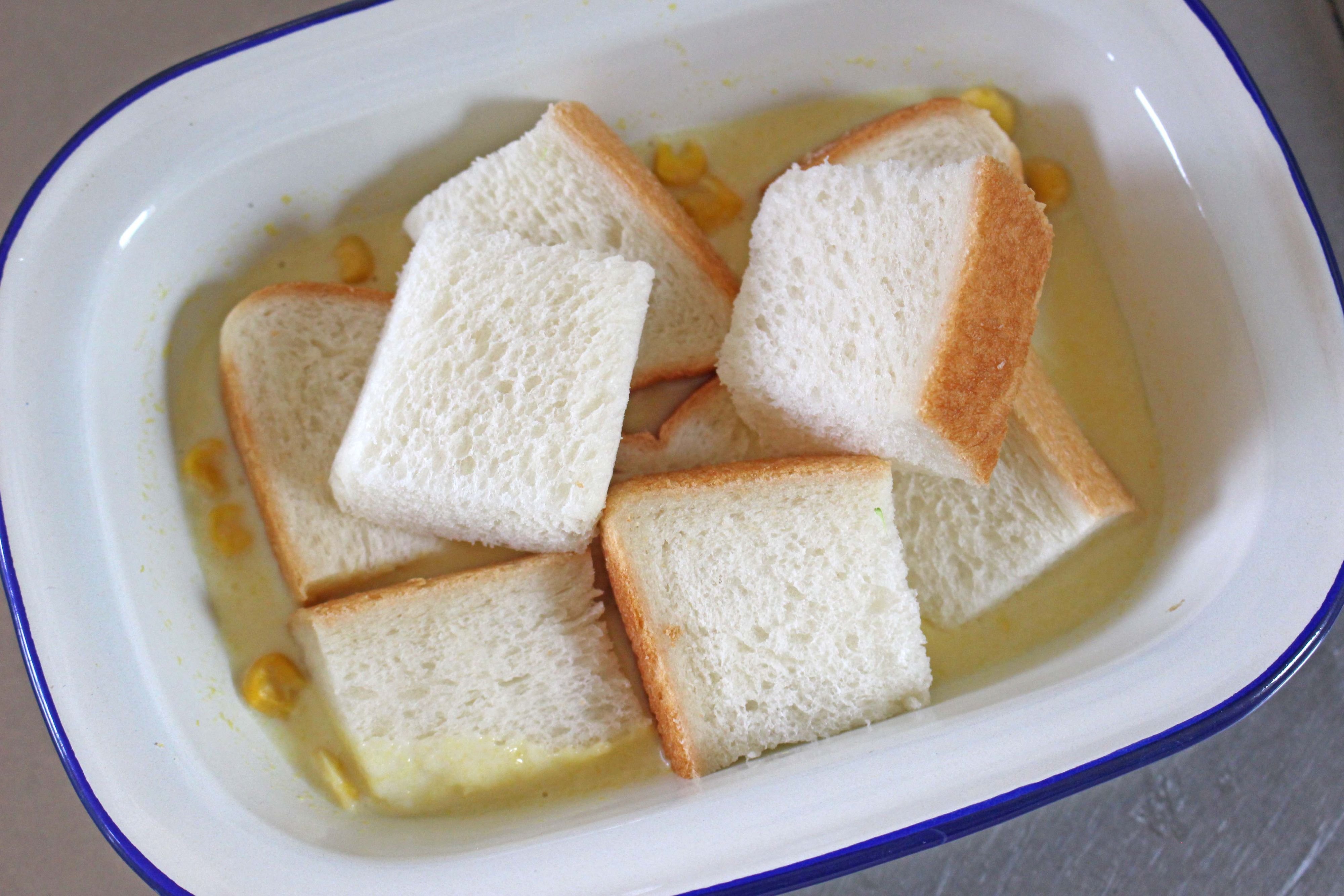 簡単パパっとお助けごはん♪コンポタの素活用パングラタン | レシピ