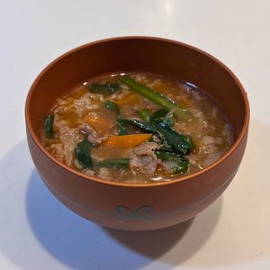 こんこんの作ってみた!投稿(たったの10分【ユッケジャンスープ】簡単本格的！)
