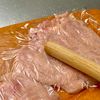 ザクじゅわ止まらない…！マスタードチキンカツの工程1
