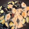 黒酢あん風♪鶏肉とナスとれんこんの甘酢あん炒めの工程3