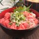 ねぎ塩ダレで食べる「ねぎとろカニカマ丼」