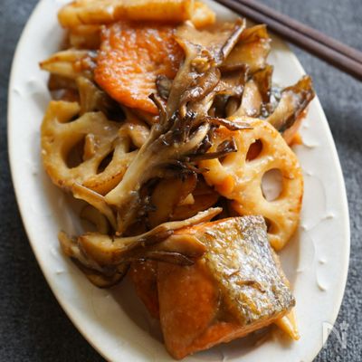 ご飯がすすむ絶品おかず『鮭ときのこのmisoバター炒め』