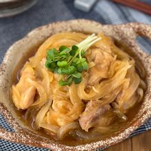 電子レンジで作る【とろとろ玉ねぎと鶏肉の甘辛煮】