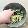 【塩揉みなすときゅうりの冷や汁風そうめん】我が家の定番！の工程1