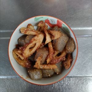 KUMIKOの作ってみた!投稿(地味にうまい!\こんにゃくとちくわのごま味噌煮/)