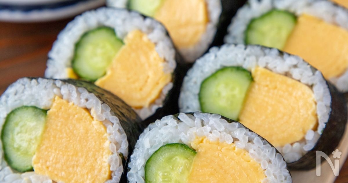 簡単激うま！だし巻き玉子と丸ごときゅうりの太巻き寿司