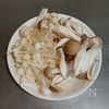 米粉であっさり！甘塩鮭の和風ムニエル、米粉ホワイトソースがけの工程1