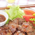 豚バラ肉のカリカリ焼き、味噌のせ