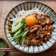 大豆ミートと味噌で簡単！基本の調味料で発酵ジャージャー麺