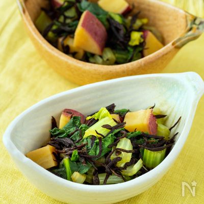 超簡単、まとめてチンするだけ!レンジで小松菜とひじきの煮物