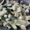 【夏野菜とスモークサーモンのクリームチーズキッシュ】の工程1