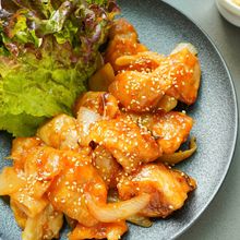 子ども喜ぶ♪【鶏肉と玉ねぎのケチャップ炒め】