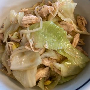 くだもの大好き🧡の作ってみた!投稿(キャベツと豆もやしと鶏ささみの塩麹ナムル)