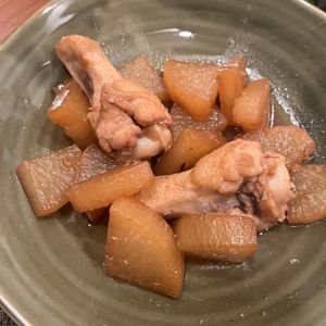 surgの作ってみた!投稿(鶏手羽元と大根の甘辛煮。ひと手間でおいしく！ご飯が進むおかず)