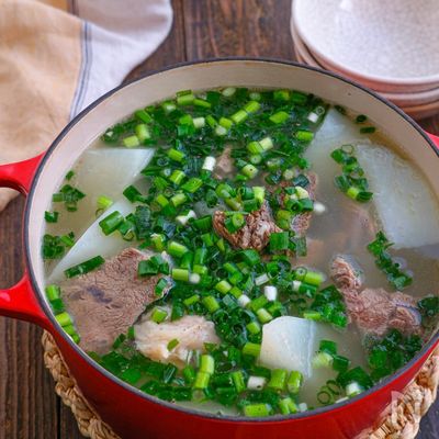 牛すねと大根のスープ鍋