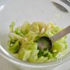抱えて食べたい【春キャベツと卵のサラダ】の工程1