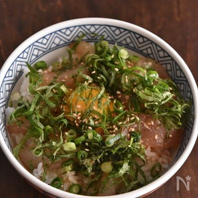 鯛のごまダレ漬け丼