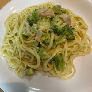 1265172の作ってみた!投稿(【生クリーム不使用】アボカドとベーコンのクリームパスタ)