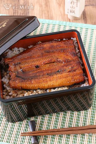 【土用の丑の日】市販のうなぎの蒲焼が劇的に美味しくなる！温め直しの裏ワザ＆うなぎに合う副菜・汁物