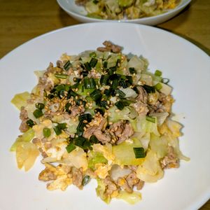 joe sanの作ってみた!投稿(サッと炒めてもう一品♪豚ひき肉ときゃべつの卵とじ炒め)