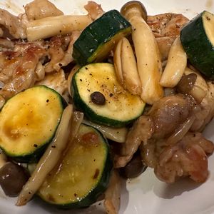 おゆころの作ってみた!投稿(こってり美味しい！豚こまズッキーニのオイスター炒め)