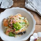 塩鮭とカット野菜で簡単に！野菜たっぷり鮭の南蛮漬け