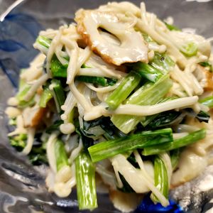 ぱんだの作ってみた!投稿(【小松菜えのきとちくわのマヨナムル】レンジで絶品すぎる味)
