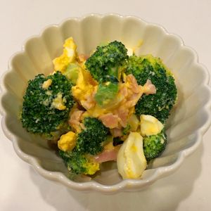 みわの作ってみた!投稿(ブロッコリーとハムとたまごのこくマヨサラダ)