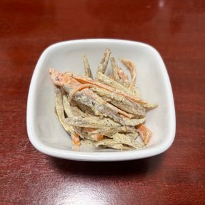 りんごの作ってみた!投稿(【天才的に旨い！ごぼうとにんじんのコク旨ごまマヨサラダ】)