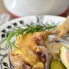 鶏の骨付きもも肉の夏野菜のイチジク煮