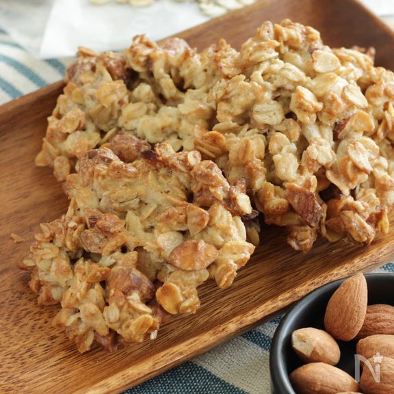 混ぜるだけ！ザクザク食感オートミールとアーモンドのクッキー