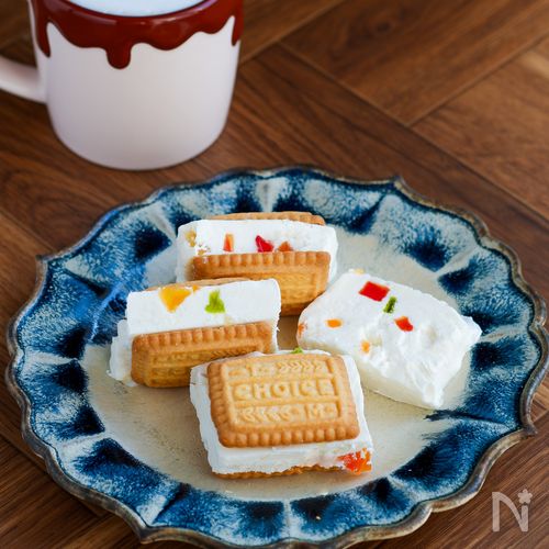 5分で作れる!ヨーグルトアイスのクッキーサンド