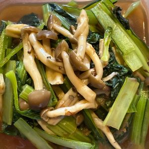 しのびーの作ってみた!投稿(小松菜としめじのおかか煮浸し【作り置き】)
