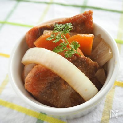 鮭と新玉ねぎの黒酢マリネ【作り置き】