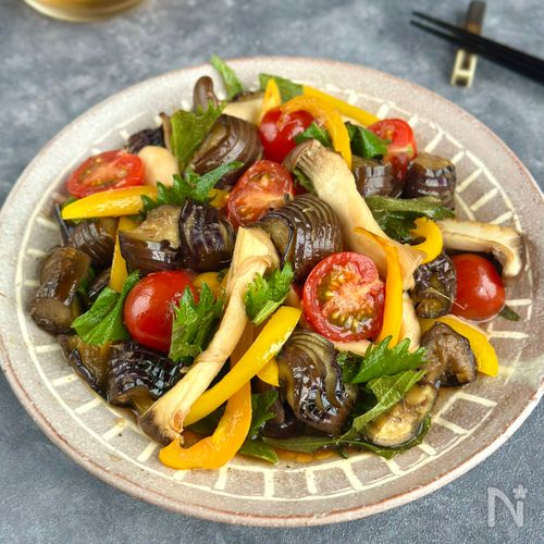 【なすと彩り野菜のさっぱり焼き浸し】じんわり味しみ♪