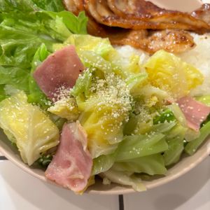 mi-koの作ってみた!投稿(キャベツとベーコンのレンジ蒸し。簡単！洋風のホットサラダ。)