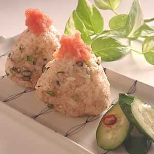 とのちゃまの作ってみた!投稿(5分で絶品！明太子と鰹節のうま味おにぎり)