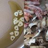 旬のおつまみ【たけのこと舞茸のベーコンペペロン炒め】の工程2