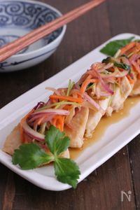 フライパンひとつで手軽に♪揚げない鶏むねのポン酢南蛮漬け