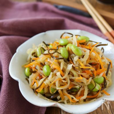 切干大根と枝豆の塩昆布煮