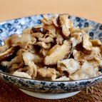 材料2つ！10分で完成！椎茸と豚ばら肉のご飯進む甘辛炒め